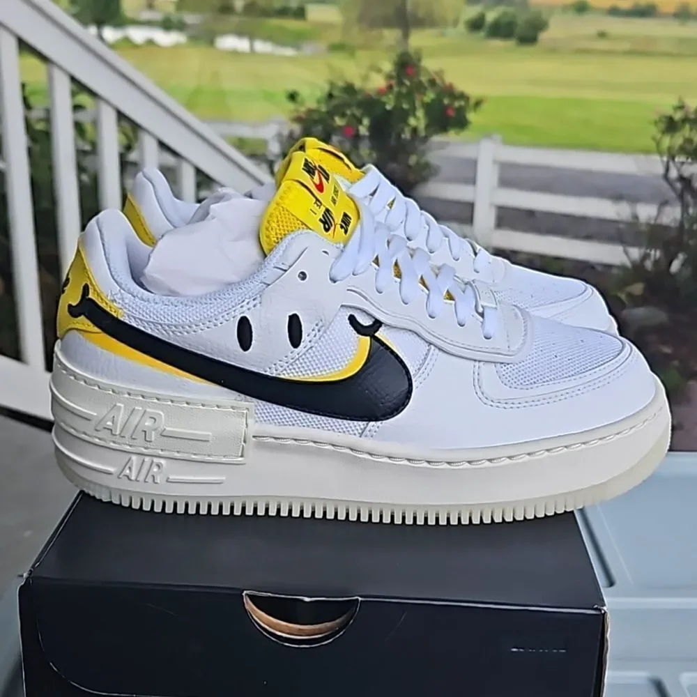 NIKE WOMENS AF1 LOW SHADOW GO THE EXTRA SMILE limited edition NEW sneaker Size 8